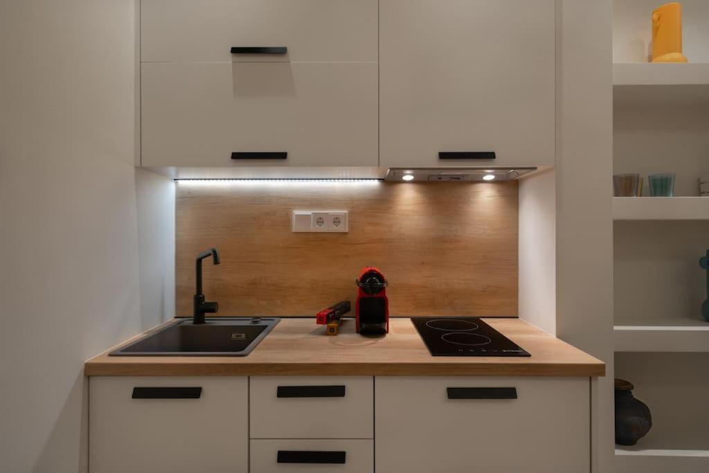 Apartament Heart Of Monastiraki Ateny Zewnętrze zdjęcie
